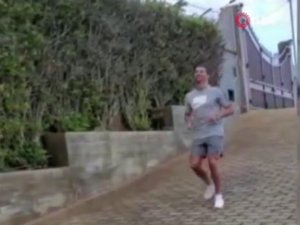 Ronaldo, Sevgilisi İle Antrenmanlarını Sürdürüyor