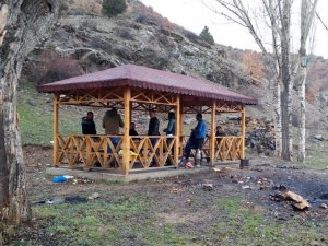 Gümüşhane’de Piknik Yasağına Uymayan 7 Kişiye 2 Bin 700 Lira Para Cezası