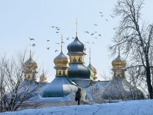 Ukrayna’da Covid-19 En Ünlü Kilisenin Papazlarına Da Bulaştı