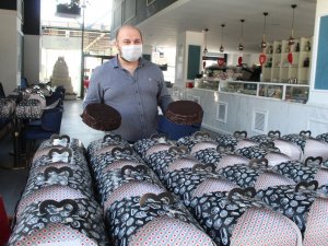 130 Kutu Pasta Virüsle Mücadele Yapılan 3 Hastaneye Götürüldü