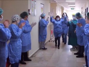 Alkışlar Eşliğinde Taburcu Oldular