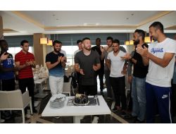 Kasımpaşa'da, Tunay'a Doğum Günü Kutlaması Yapıldı