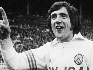 Leeds United’ın Efsanesi Korona Virüsten Vefat Etti