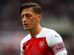 Arsenal’de Mesut Özil Krizi