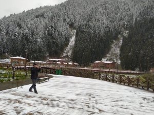 Uzungöl Beyaza Büründü