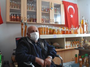 Eşinden Habersiz Biriktirdiği 3 Bin Şişe Kolonyaya Gözü Gibi Bakıyor