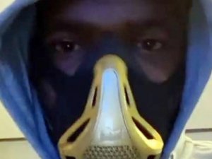 Yeni Malatyaspor’lu Bifouma’dan İlginç Maske