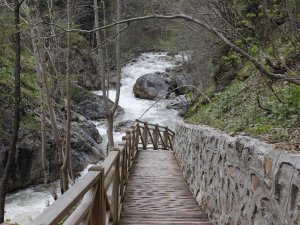 Doğa Harikası Mavi Göl Doğal Rengine Kavuşmayı Bekliyor