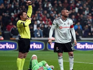 Burak Yılmaz: "Çin Halkından Özür Dilerim"