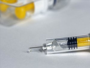 Türk ilaç şirketi BioNTech, Pfizer ortaklığında potansiyel Kovid-19 aşısı için klinik denemelere başladı