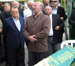 Mesut Yılmaz, Eski Milletvekili Özkan'ın Annesinin Cenazesine Katıldı