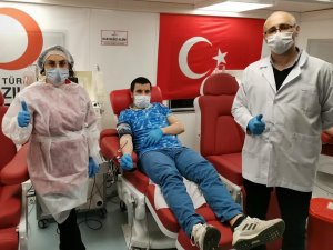 RTEÜ’lü Doktor Koronavirüsü Yendi 3. Kez İmmün Plazma Bağışladı