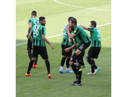 Tekden Denizlispor, Taraftarına 3 Puanla Veda Etti