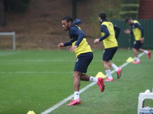 Fenerbahçe Gruplar Halinde Çalışmalarını Sürdürdü