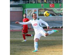 Gekas Tarihe Geçti