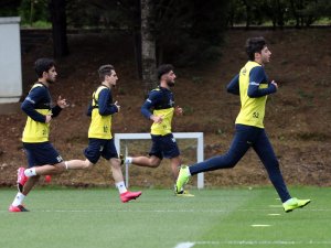 Fenerbahçe’de Antrenmanlar Sürüyor