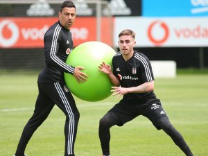 Beşiktaş Günün İlk İdmanını Yaptı