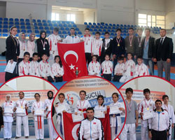 Rizeli Karateciler Madalyaları Topladı