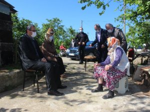 Giresun Valisi’nden Şehit Annesine ‘Anneler Günü’ Ziyareti