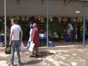 Kısıtlama Öncesi Halk Pazarında Yoğunluk