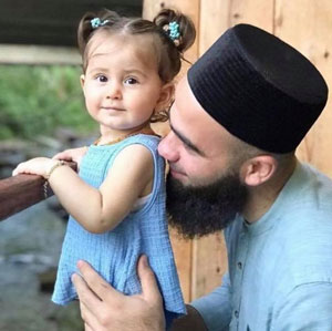 Geri manevra yaparken 2 yaşındaki kızını ezdi