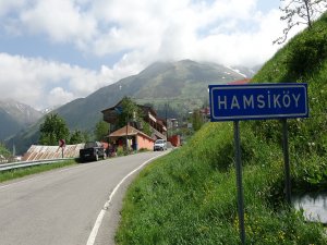 Bozulmamış Doğasıyla Yerli Ve Yabancı Turistleri Cezbeden Hamsiköy Bugünlerde Sessizliğe Büründü