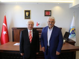 KTÜ Eski Rektörü Prof. Dr. İbrahim Özen, Avrasya Üniversitesi’nin Akademisyen Kadrosuna Katıldı