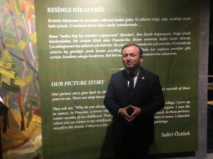 Resimlerini Kitaplaştırdı