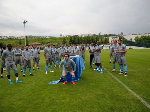 Trabzonspor’da Da Costa Ve Guilherme’ye Doğum Günü Sürprizi