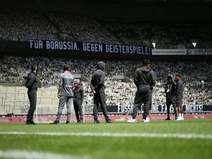 Seyirci Yok Fotoğrafları Var!