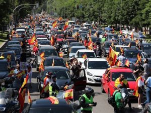 İspanya’da Korona Kısıtlamalarına “Araçlı” Protesto