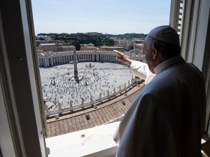 Papa Francis’den 3 Ay Sonra İlk Kutsama