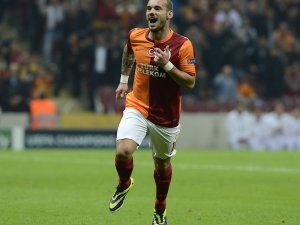 Sneijder Galatasaray Yolunda !