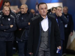 Fenerbahçe’de Yeni Hoca Arayışı Sürüyor