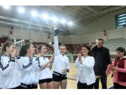 Yalova Grubunu 23 Nisan İlkokulu Spor Kulübü Şampiyon Tamamladı