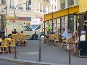 Fransa’da Normal Hayata Dönüşün İkinci Aşaması Bugün Başladı