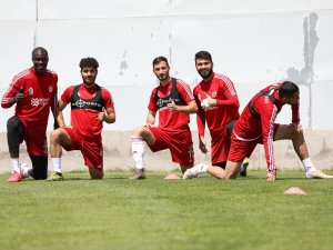 Sivasspor’da Denizlispor Mesaisi Devam Ediyor