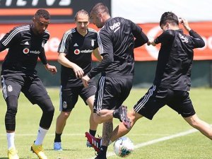 Beşiktaş, Kondisyon Ve Taktik Çalıştı