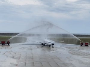 Ordu-Giresun Havaalanı’ndaki İlk Uçak Seferine Sulu Karşılama