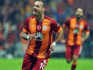 Galatasaray, Wesley Sneijder’in Doğum Gününü Unutmadı