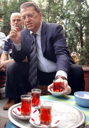 Eski Başbakan Mesut Yılmaz: Sınır Ticareti Kötüye Kullanılmaktadır. Çay, Sınır Ticareti Kapsamından Çıkarılmalıdır
