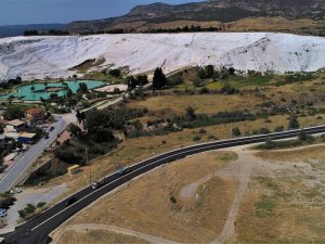Dünyaca Ünlü Pamukkale’nin Turizm Yolu 28 Yılın Ardından Yenilendi