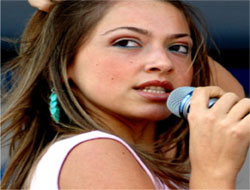 Bakan oğlundan Hadise'ye ahlaksız teklif