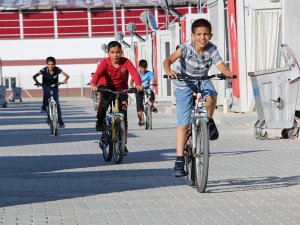 Elazığ’da Deprem Sonrası 2 Bin 131 Aile Konteyner Evlerde Yaşamaya Başladı