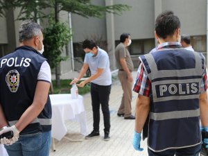 Korona Gölgesinde İlk Kapsamlı Sınav, Önlemler Dahilinde Başladı