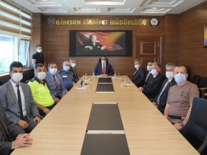 Vali Sarıfakıoğulları, İl Emniyet Müdürülüğüne Veda Ziyaretinde Bulundu