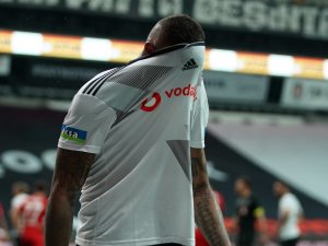 Beşiktaş’tan Boateng Açıklaması