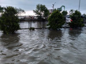 Giresun’da Şiddetli Yağış Sonrası Karadeniz Sahil Yolu Göle Döndü