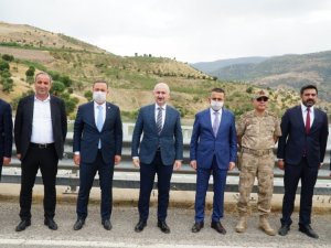 Bakan Karaismailoğlu Siirt’te Yol Çalışmalarını İnceledi