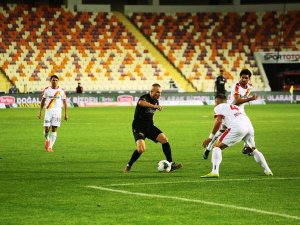 Yeni Malatyaspor: 1 - Göztepe: 0 (İlk Yarı)